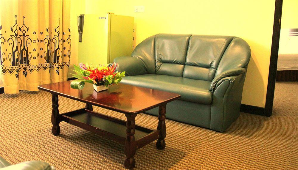 Oyo 89692 Perkasa Hotel Tenom Zewnętrze zdjęcie