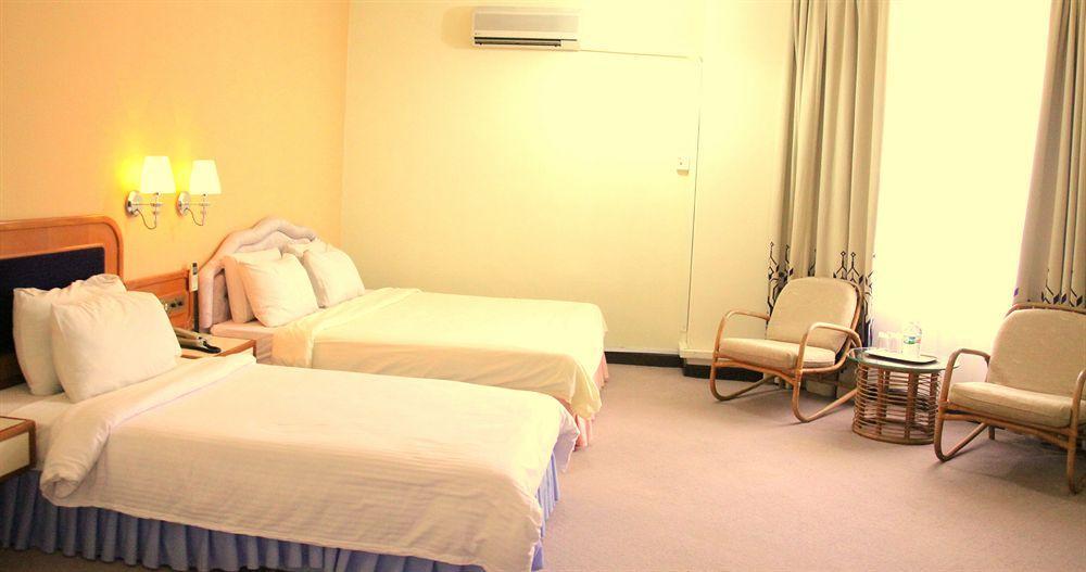 Oyo 89692 Perkasa Hotel Tenom Zewnętrze zdjęcie
