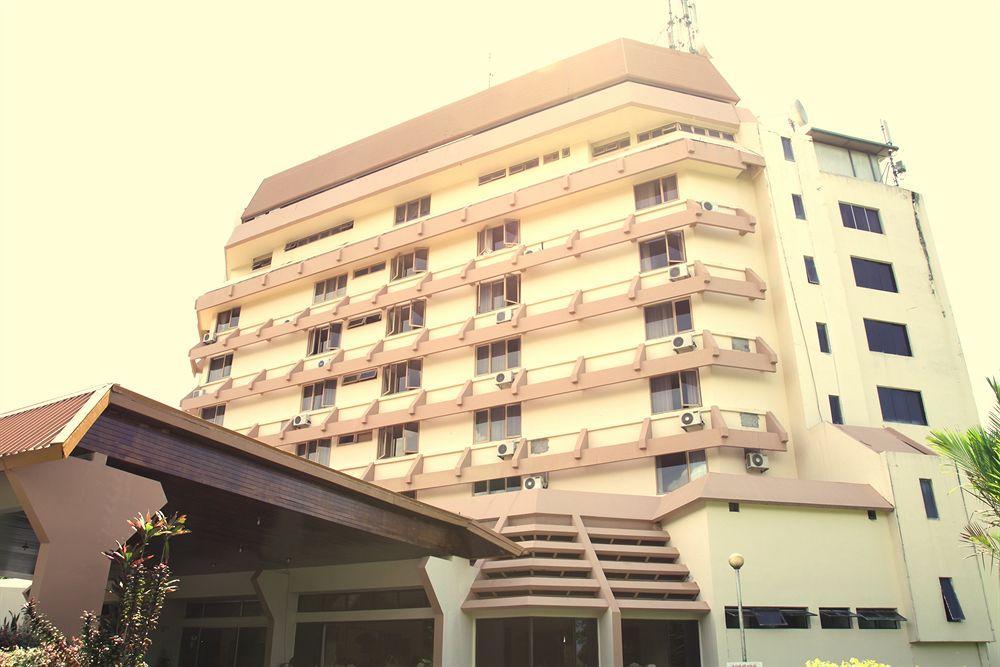 Oyo 89692 Perkasa Hotel Tenom Zewnętrze zdjęcie