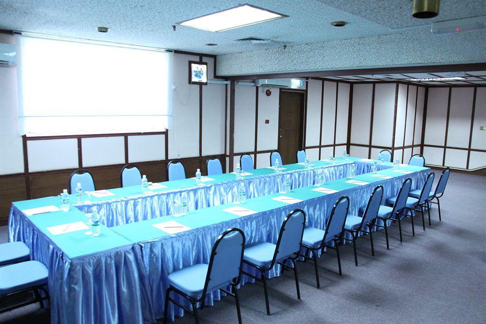Oyo 89692 Perkasa Hotel Tenom Zewnętrze zdjęcie