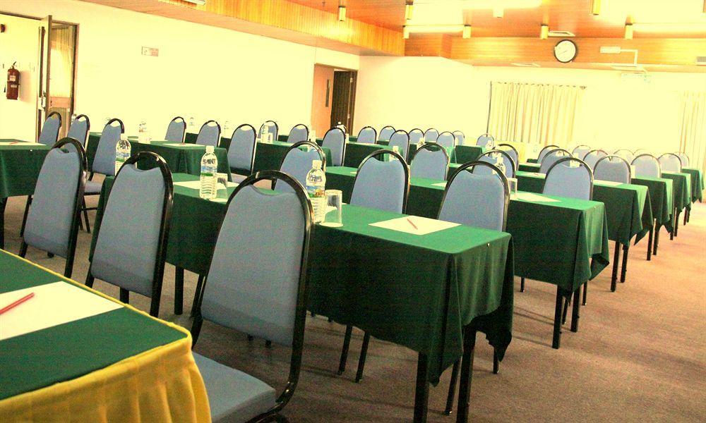 Oyo 89692 Perkasa Hotel Tenom Zewnętrze zdjęcie