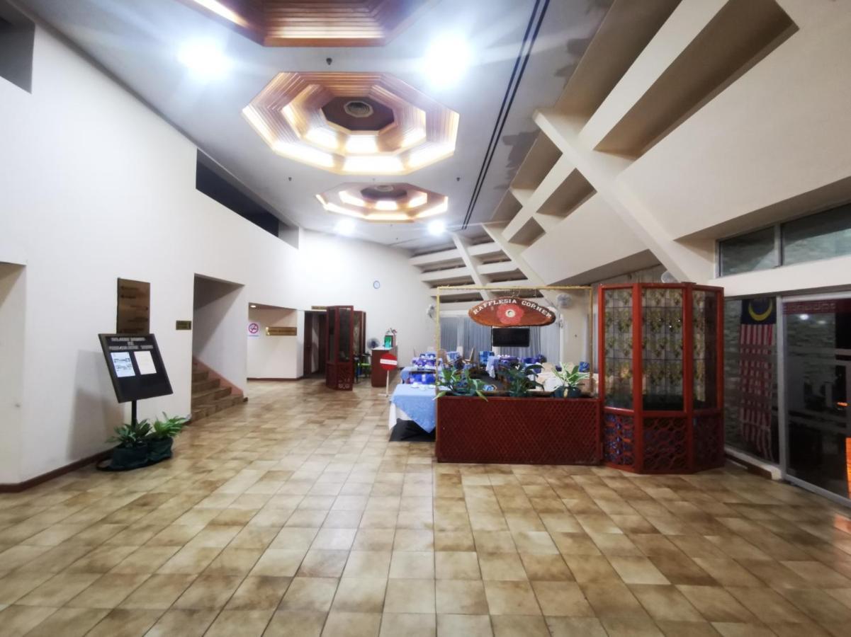 Oyo 89692 Perkasa Hotel Tenom Zewnętrze zdjęcie