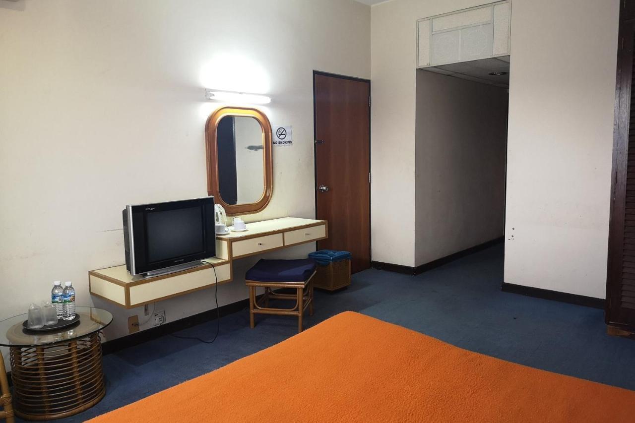 Oyo 89692 Perkasa Hotel Tenom Zewnętrze zdjęcie