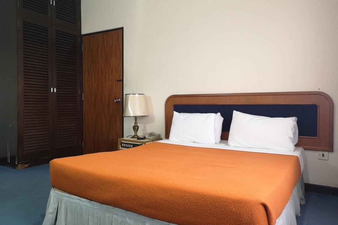 Oyo 89692 Perkasa Hotel Tenom Zewnętrze zdjęcie