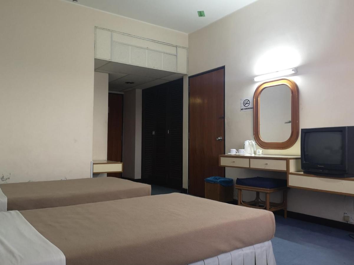 Oyo 89692 Perkasa Hotel Tenom Zewnętrze zdjęcie