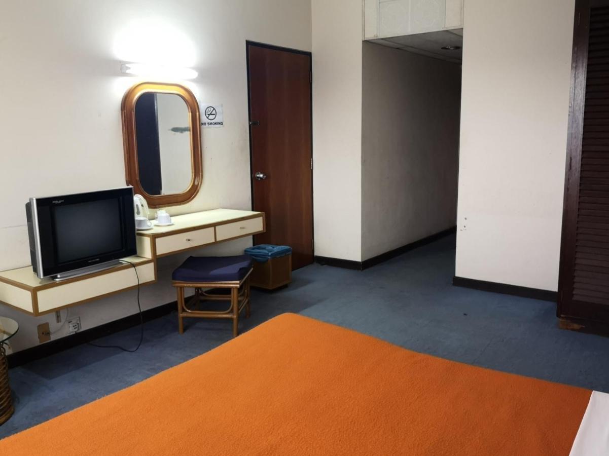 Oyo 89692 Perkasa Hotel Tenom Zewnętrze zdjęcie